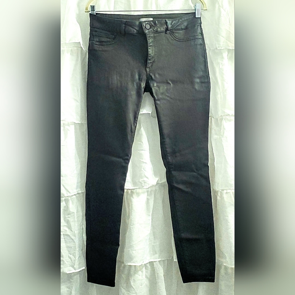 DL1961 Emma Low Rise Skinny Jeans - Size 30 (US 10)